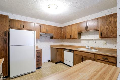 2684 Lakeshire Lane Indianapolis IN 46268