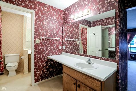 2684 Lakeshire Lane Indianapolis IN 46268