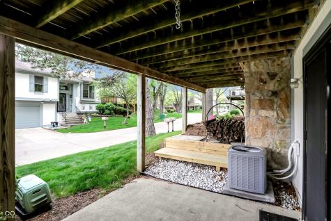 2684 Lakeshire Lane Indianapolis IN 46268
