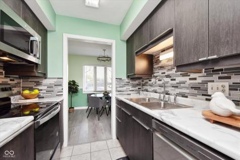 1138 Canterbury Square S Indianapolis IN 46260