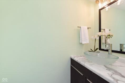 1138 Canterbury Square S Indianapolis IN 46260