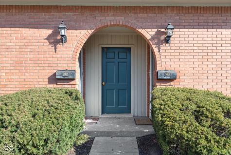 1138 Canterbury Square S Indianapolis IN 46260