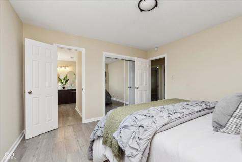 1138 Canterbury Square S Indianapolis IN 46260