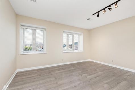 1138 Canterbury Square S Indianapolis IN 46260