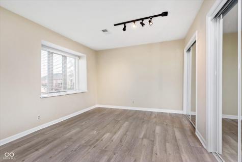 1138 Canterbury Square S Indianapolis IN 46260