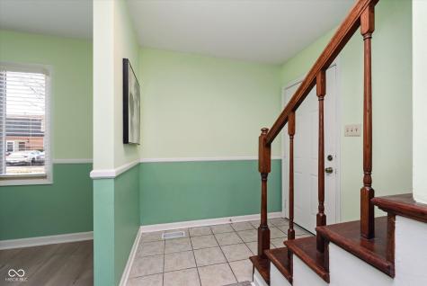 1138 Canterbury Square S Indianapolis IN 46260