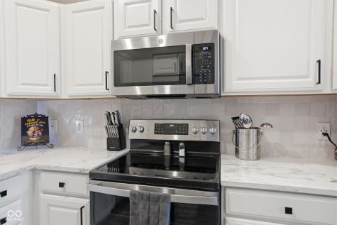 9165 Huxley Court Fishers IN 46037