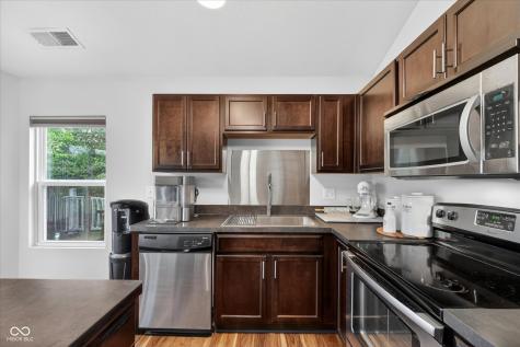 12135 Scoria Drive Fishers IN 46038