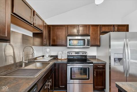 12135 Scoria Drive Fishers IN 46038
