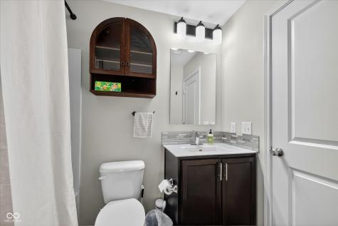 12135 Scoria Drive Fishers IN 46038