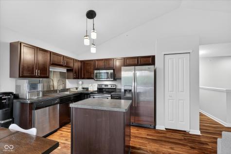 12135 Scoria Drive Fishers IN 46038