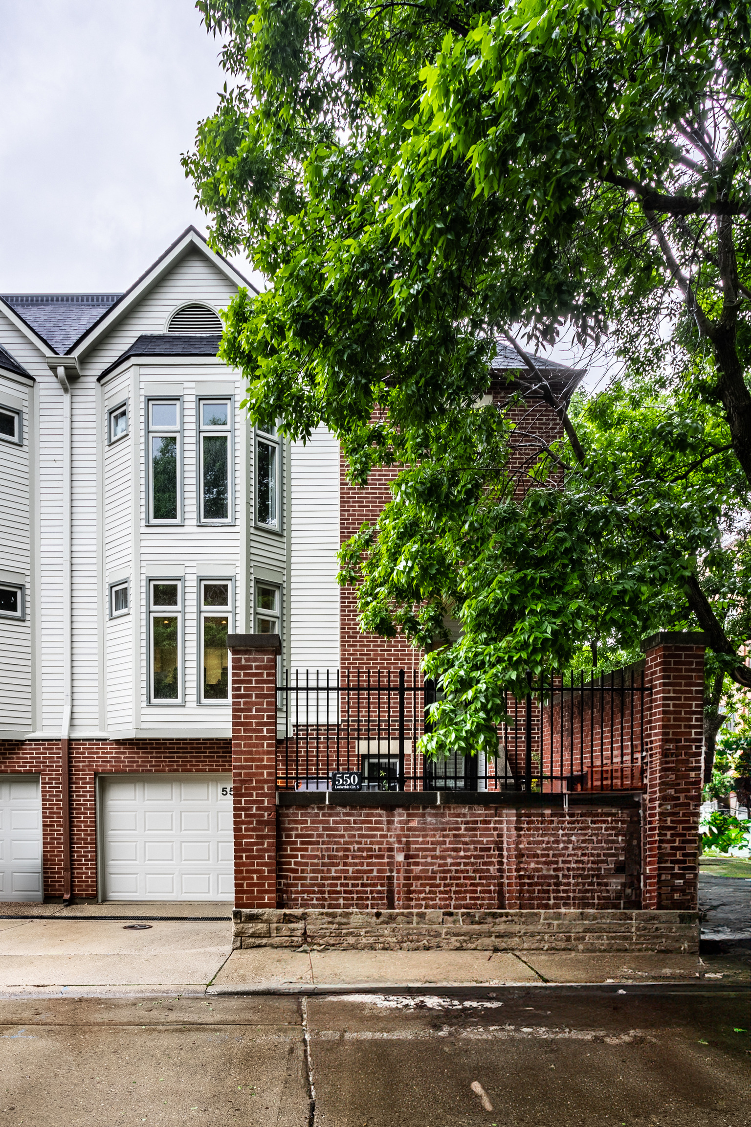 550 Lockerbie Circle S Indianapolis IN 46202
