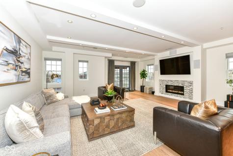 30 W Main Street Carmel IN 46032