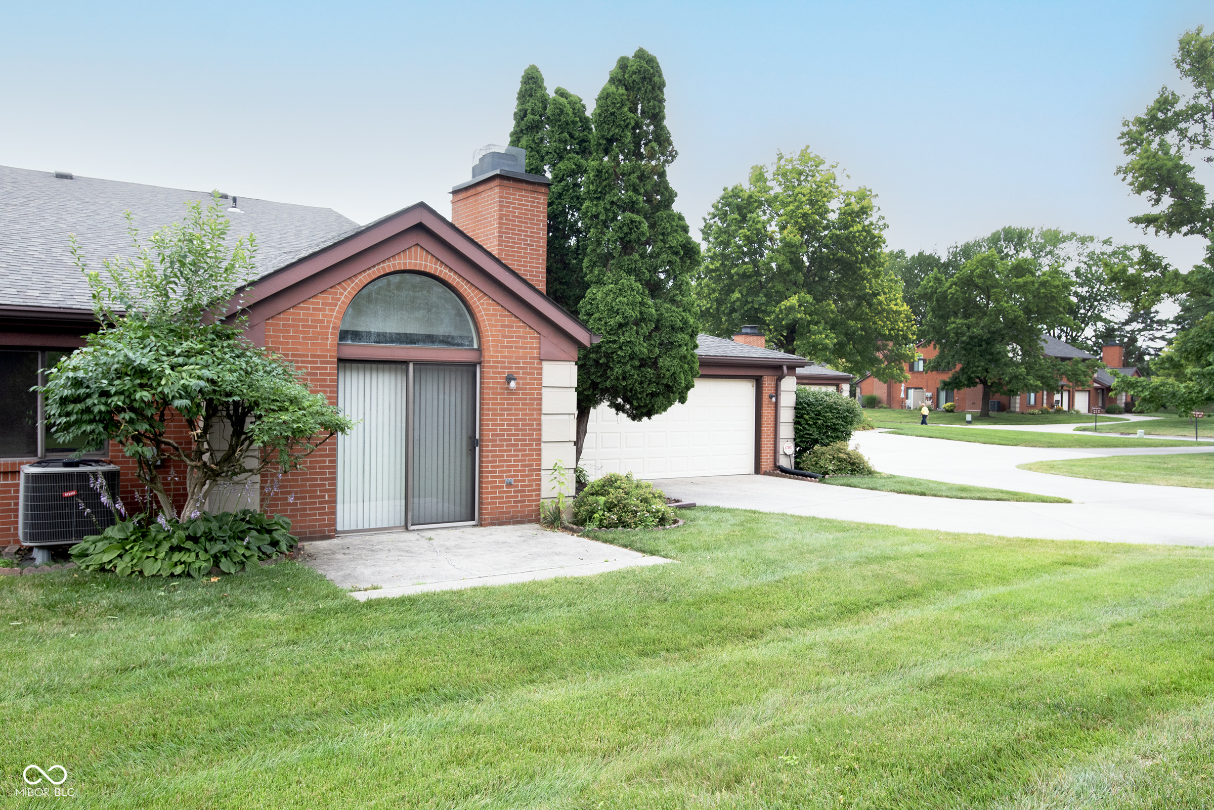 2263 Golden Oaks N Indianapolis IN 46260