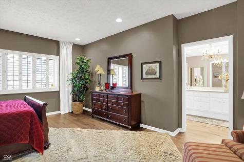 2048 Oldfields Circle N Drive Indianapolis IN 46228