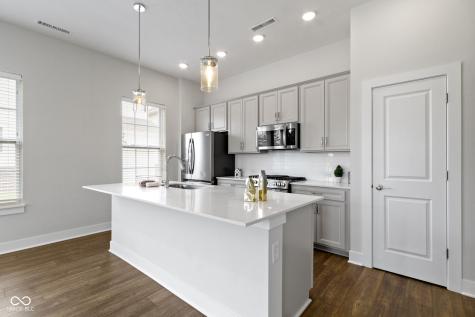 517 Steinbeck Place Carmel IN 46032