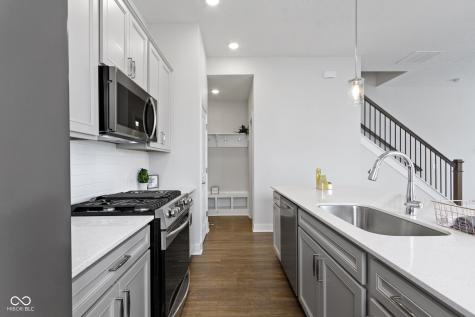 517 Steinbeck Place Carmel IN 46032