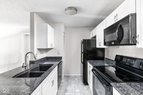 4291 Village Parkway Circle W Indianapolis IN 46254