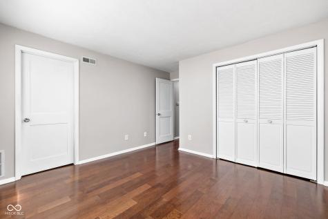 4291 Village Parkway Circle W Indianapolis IN 46254