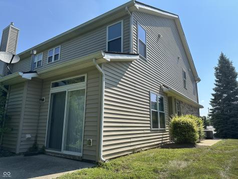 6302 Bishops Pond Lane Indianapolis IN 46268