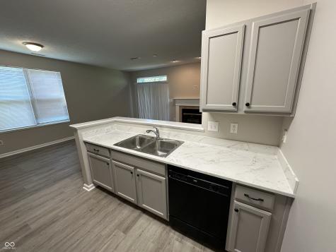6302 Bishops Pond Lane Indianapolis IN 46268