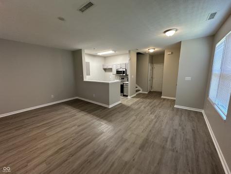 6302 Bishops Pond Lane Indianapolis IN 46268