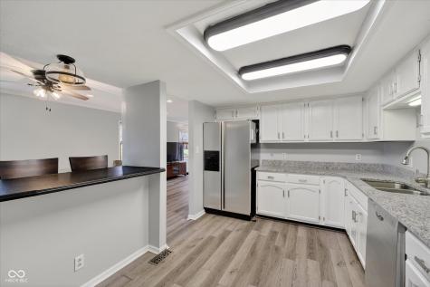 6131 Apache Drive Indianapolis IN 46254