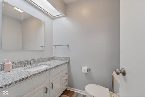 6131 Apache Drive Indianapolis IN 46254