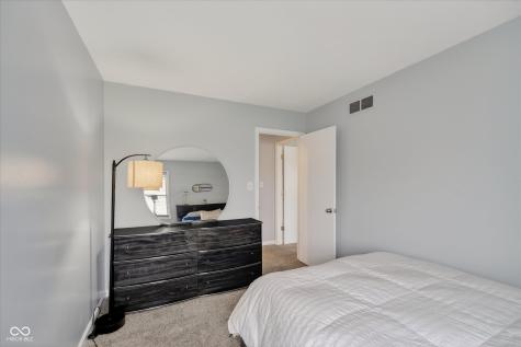6131 Apache Drive Indianapolis IN 46254