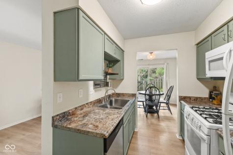 968 Greenwood Trail W Greenwood IN 46142