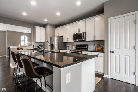 13081 Grand Vue Drive Carmel IN 46032