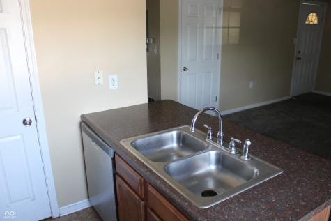 47 Port Sylvia Drive Indianapolis IN 46224