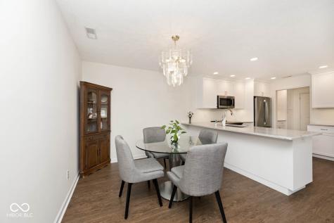 7442 Courtyard Way Fishers IN 46038