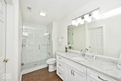 7442 Courtyard Way Fishers IN 46038