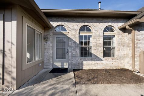 7442 Courtyard Way Fishers IN 46038