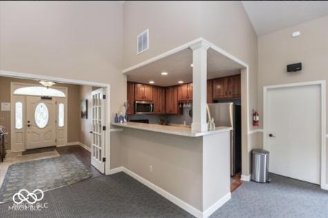 7442 Courtyard Way Fishers IN 46038