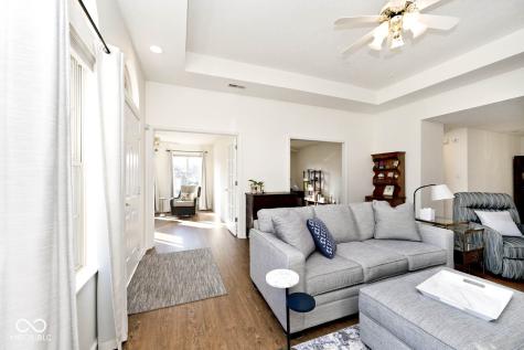 7442 Courtyard Way Fishers IN 46038