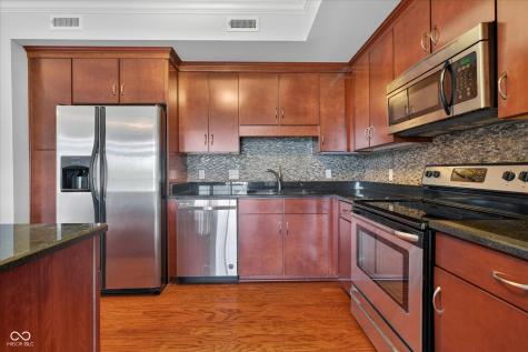 20971 Shoreline Court Noblesville IN 46062