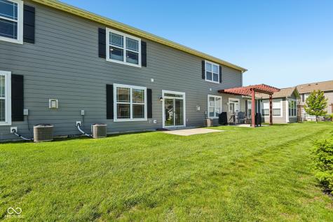 8294 Summit Peak Avenue Fishers IN 46038