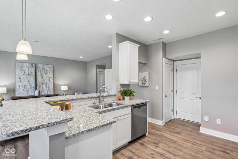 8294 Summit Peak Avenue Fishers IN 46038