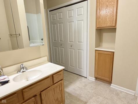 932 Kirkpatrick Place Greenfield IN 46140