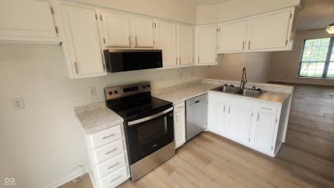 1836 Queensbridge Circle Indianapolis IN 46219