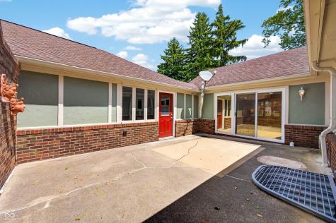3980 Waycross Drive Columbus IN 47203