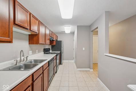 9804 Legends Creek Drive Indianapolis IN 46229