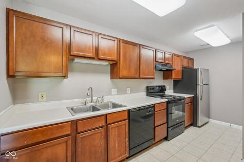 9804 Legends Creek Drive Indianapolis IN 46229