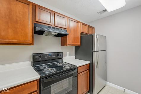 9804 Legends Creek Drive Indianapolis IN 46229