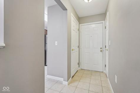 9804 Legends Creek Drive Indianapolis IN 46229
