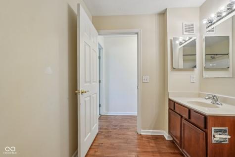 9804 Legends Creek Drive Indianapolis IN 46229