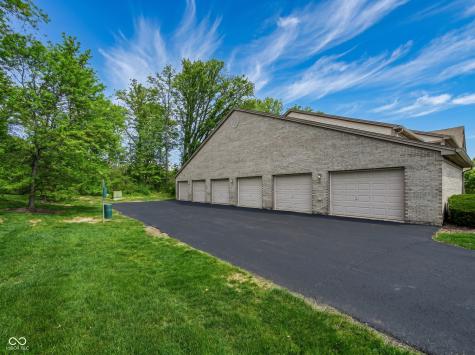 9804 Legends Creek Drive Indianapolis IN 46229