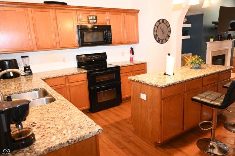 7136 Marsh Road Indianapolis IN 46278